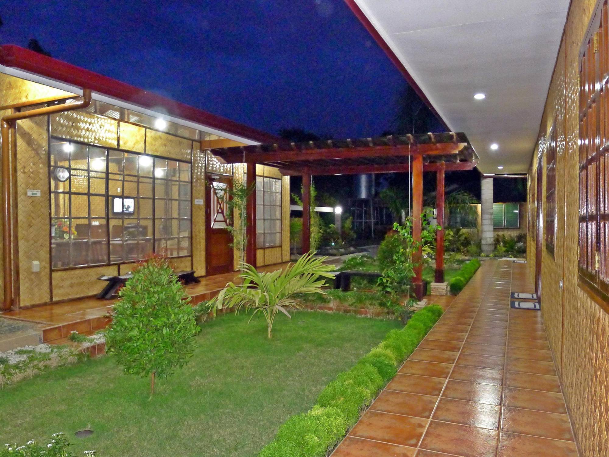 Susan'S Place Bed And Breakfast Puerto Princesa Eksteriør billede